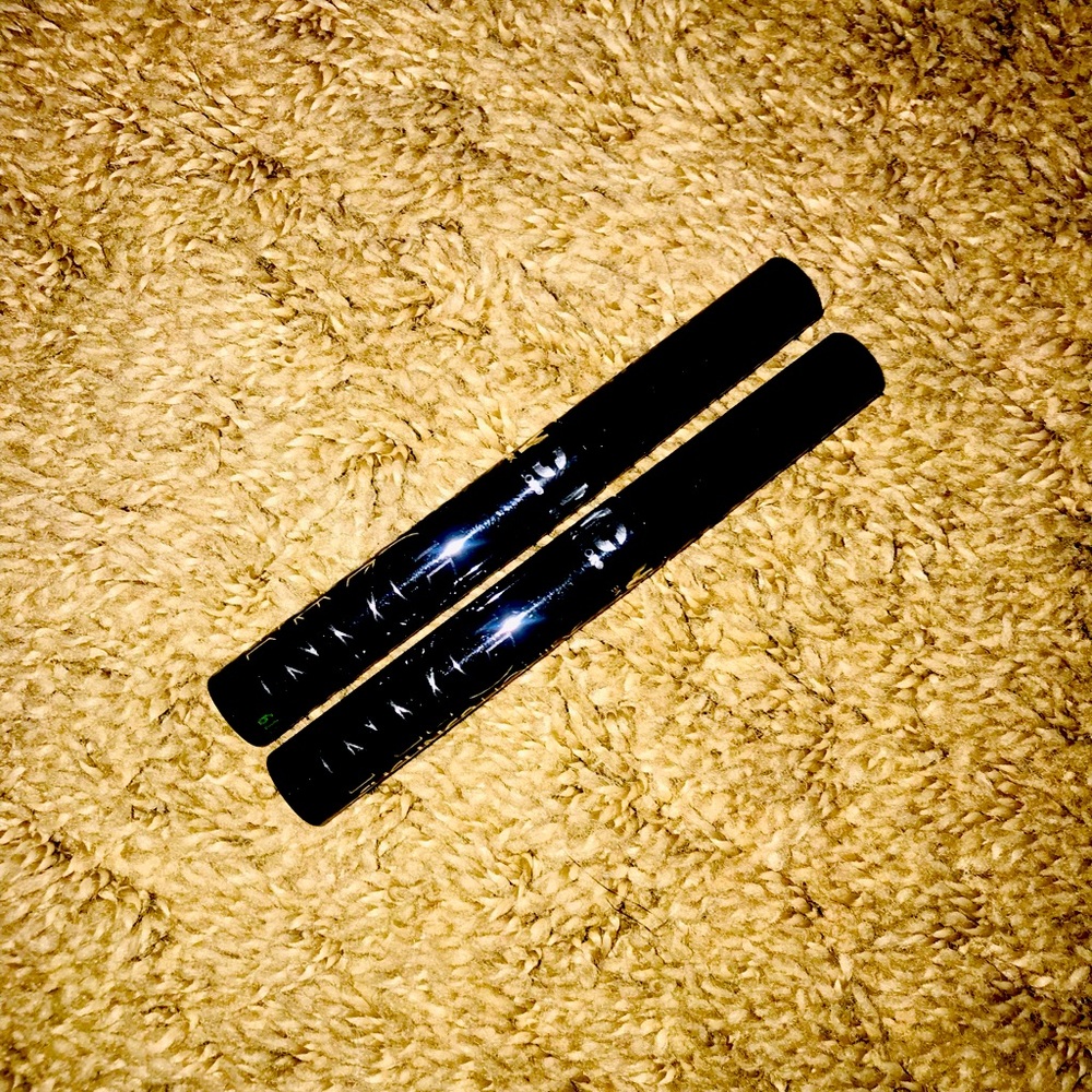 NYC Liquid eyeliner 887 extreme black **brand new no package x2